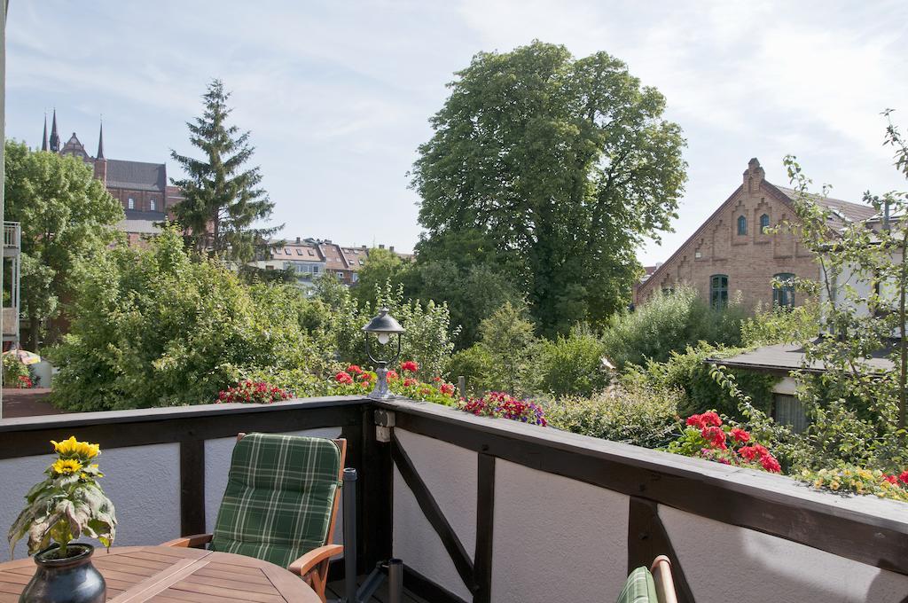 Pension "Westphal'S" Вісмар Екстер'єр фото